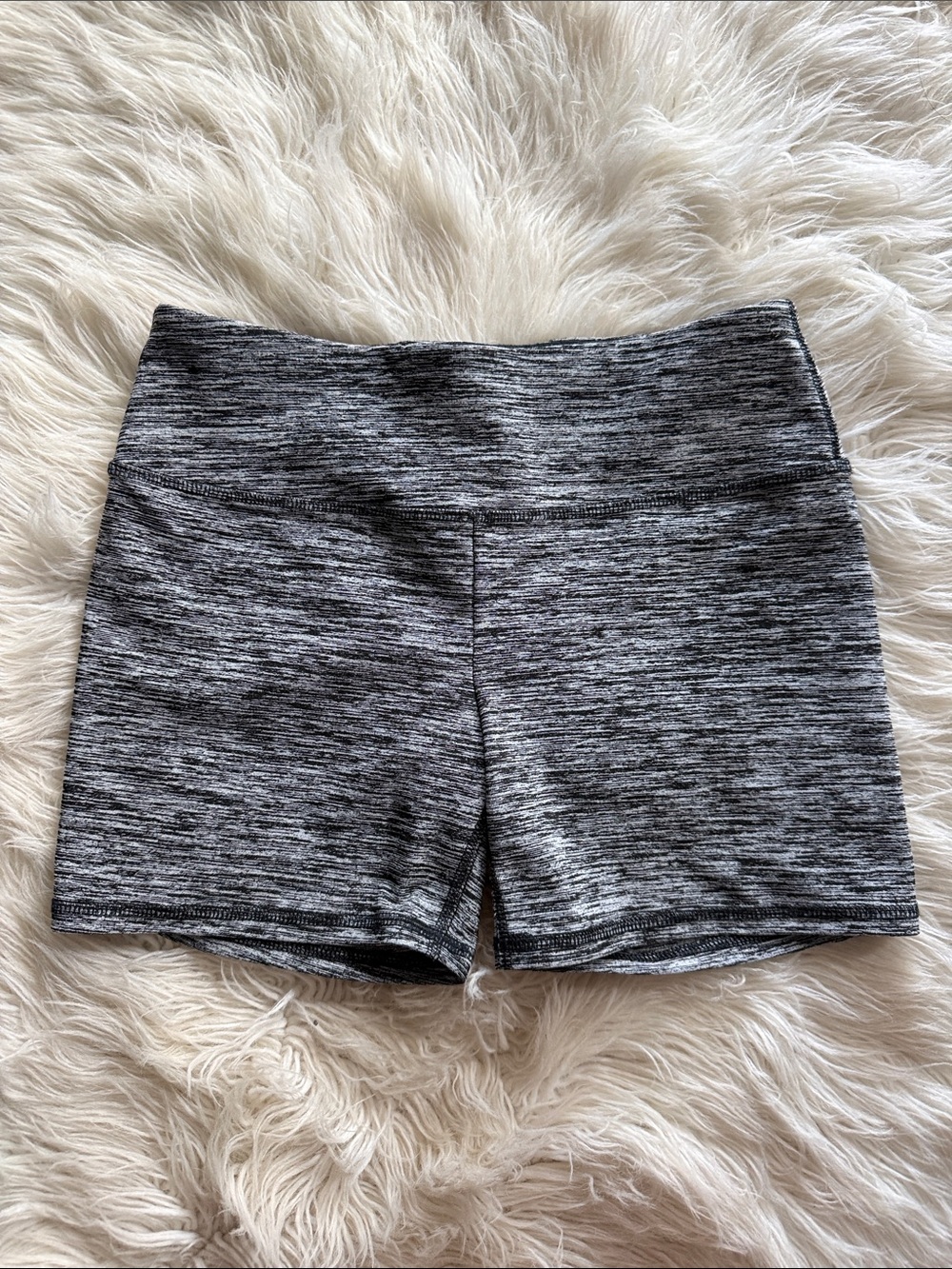 🚴🏻‍♀️HOLLISTER BIKER SHORTS 🏃🏻‍♀️